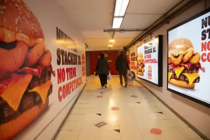 Desinversión millonaria: una multinacional del fast food busca comprador para su negocio argentino. ¿Crisis o estrategia?
