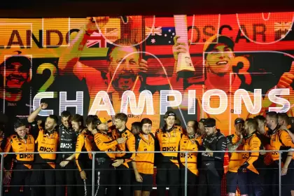 McLaren celebró en Singapur la obtención del Campeonato de Constructores de la Fórmula 1 2025
