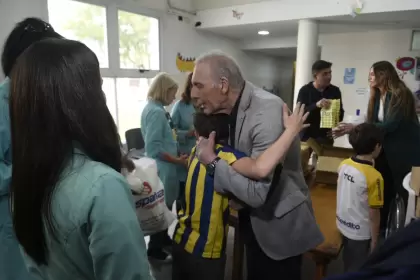 Russo, durante su visita al Hospital de Niños Víctor Vilela, en 2023.