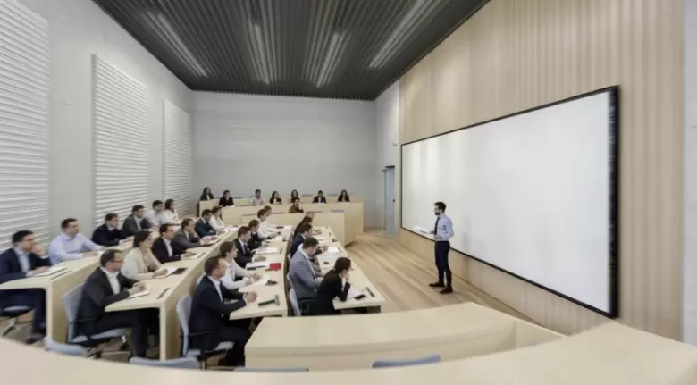 Del silencio de Pilar al ritmo del DOT: el cambio que sacude a la escuela de negocios top de Argentina