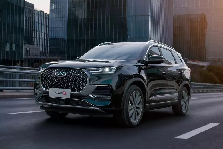 Al tope de la oferta se ubica el Tiggo 8 Pro, con siete plazas pero motor turbo nafta.
