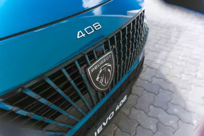 Volvió el Peugeot 408 pero no tiene nada que ver con su predecesor