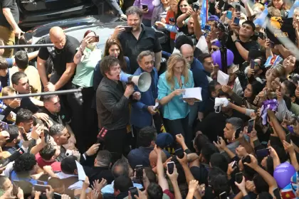 El miedo al regreso del kirchnerismo: la carta final que juega LLA
