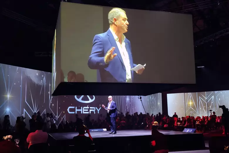 Leandro Iraola, CEO de Grupo Corven, en el evento de relanzamiento de Chery en Argentina.