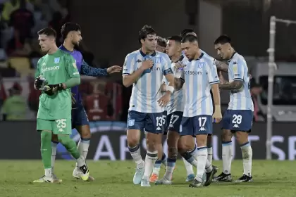 Racing va por la remontada en Avellaneda