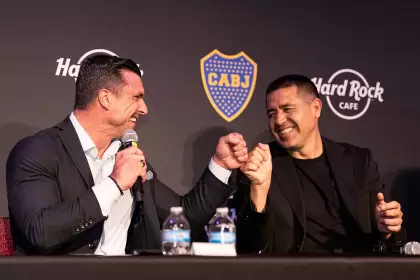Boca selló una alianza de marcas con la empresa internacional Hard Rock Café.