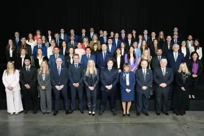 Milei junto a los candidatos de LLA