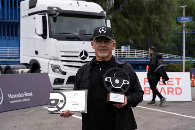 Cristian Martínez, oriundo de Zárate, se consagró r¿como el mejor conductor de Actros del país.