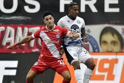 Imagen del encuentro más reciente entre Argentinos Juniors e Independiente Rivadavia, que terminó sin goles