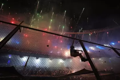 Imagen del impactante recibimiento de los hinchas de Racing en la semifinal ante Flamengo