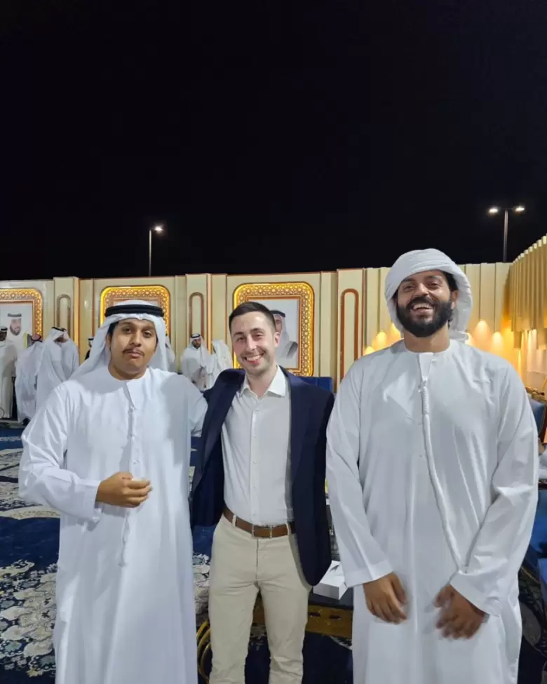 El economista Camilo Cisera en Abu Dhabi, capital de Emiratos Árabes Unidos.