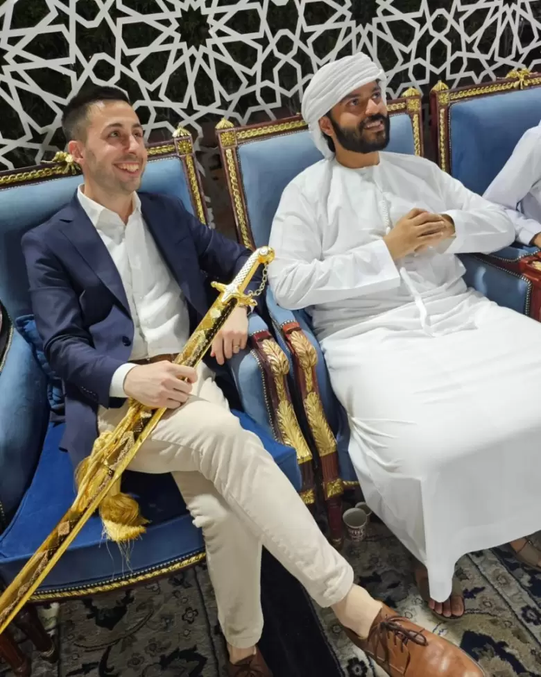 El economista Camilo Cisera en Abu Dhabi, capital de Emiratos Árabes Unidos.