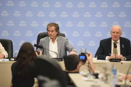 Bertie Benegas Lynch en la comisión de Presupuesto