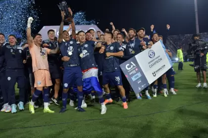 Independiente Rivadavia festejó un nuevo título luego de ganarle a Argentinos Juniors por penales.