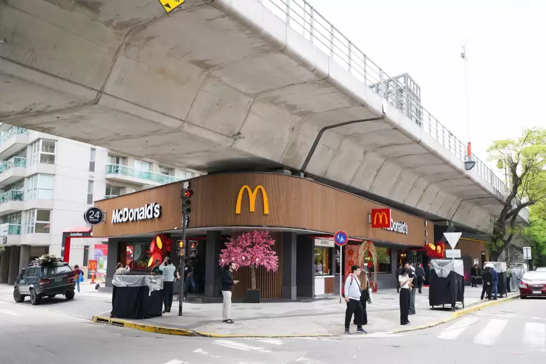 El McDonald's más inesperado de Argentina está en el Barrio Chino (y tiene menú asiático)