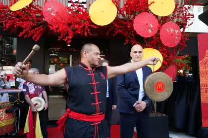 El McDonald's más inesperado de Argentina está en el Barrio Chino (y tiene menú asiático)
