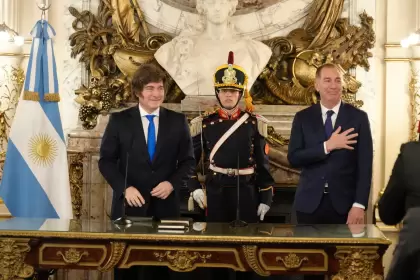 Milei tomó juramento a Santilli como ministro del Interior