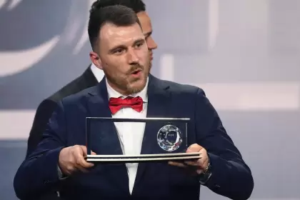 El polaco Marcin Oleksy quedó en la historia como el primer jugador amputado en recibir el Premio Puskás