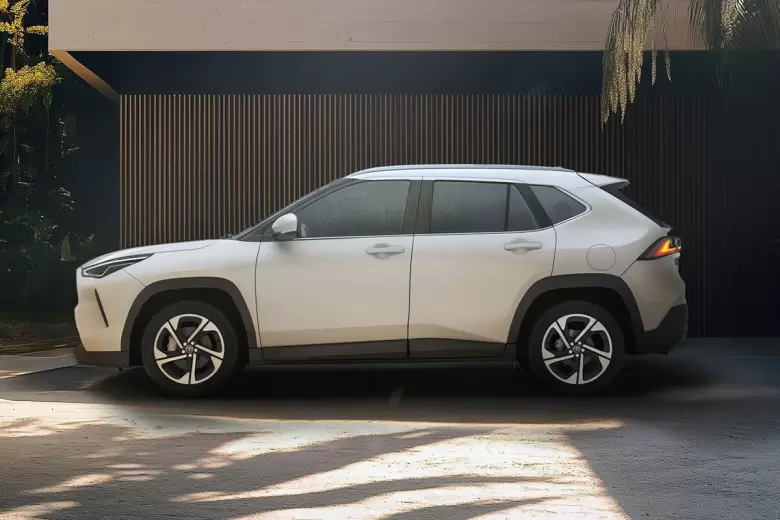 El Toyota Yaris Cross mide 4,31 m de largo y tiene una distancia entre ejes de 2,62 m.