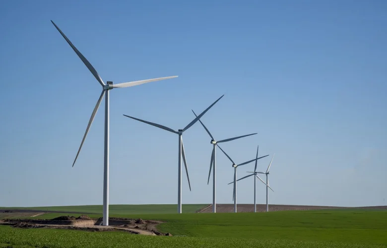Genneia continúa ampliando su liderazgo en el sector: hoy concentra el 21% de la generación eólica y el 12% de la solar de Argentina - (Genneia)