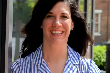 "La brecha es gigantesca", advierte Danielle Danko, y cada año de retraso vuelve más difícil cumplir con los objetivos del Acuerdo de París.