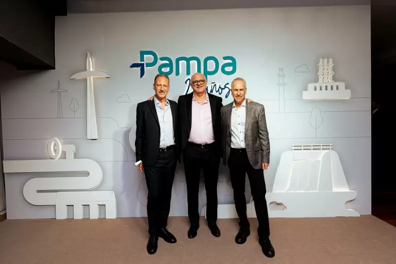 Los socios de Pampa junto a Javier Timmerman de Adcap