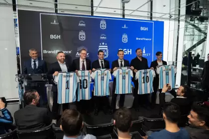 La AFA no se detiene: estrategia global, emoción en las alturas y un cierre inesperado que hizo estallar la sala.