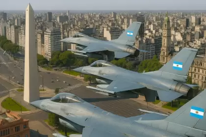 Vuelan los F-16: el minuto a minuto del show que hará temblar el cielo porteño