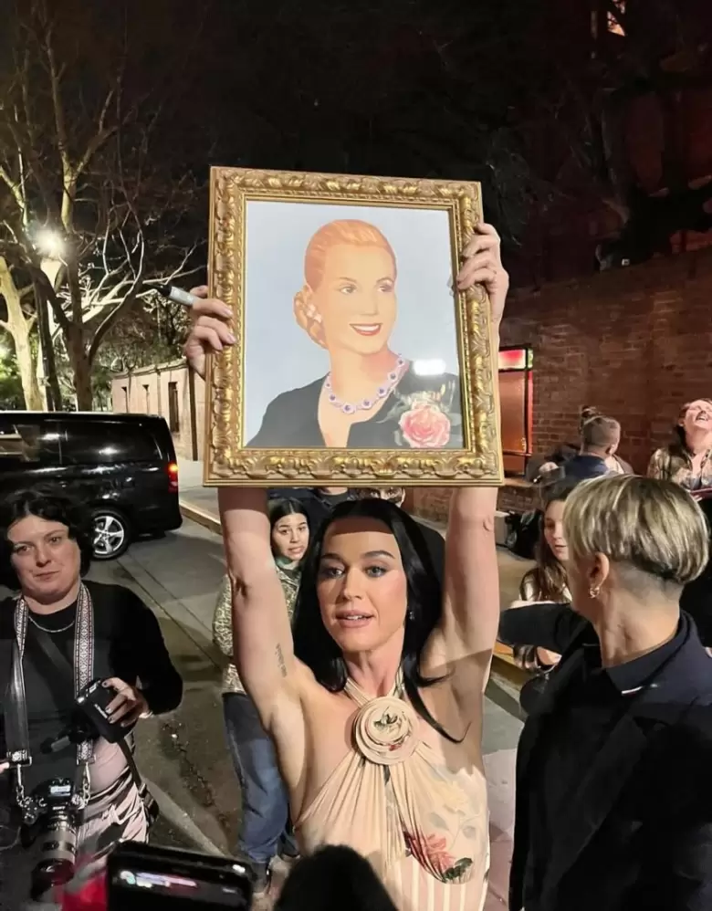 Katy Perry subi� las fotos que confirman su relaci�n con Justin Trudeau y explot� todo