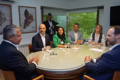 La compañía anunció la ampliación de sus programas comunitarios y ratificó su compromiso con Aguada San Roque.