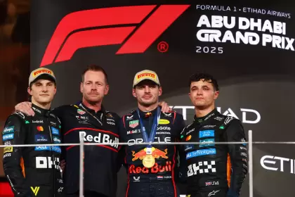 Oscar Piastri, Max Verstappen y Lando Norris, el podio del Gran Premio de Abu Dhabi.