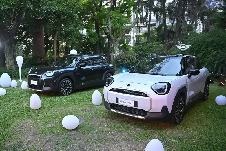 Es 100% eléctrico y tiene 218 hp de potencia y 330 Nm de torque,