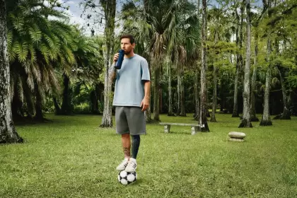 Stanley y Lionel Messi presentaron la colección GOAT Black