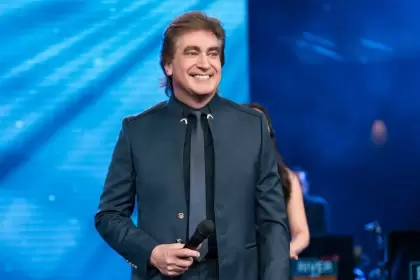 Dante Gebel, el pastor evangélico que llena estadios, vive en EEUU y sueña con ganarle a los Milei