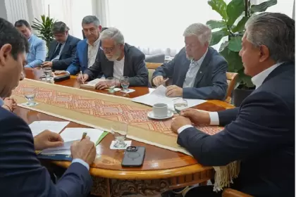 El lobby está en marcha y Brasil aparece como una de las piezas centrales del tablero energético que Figueroa quiere liderar desde la Patagonia.