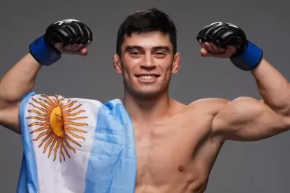 Vallejos es oficialmente uno de los 15 mejores pesos pluma del mundo en la UFC