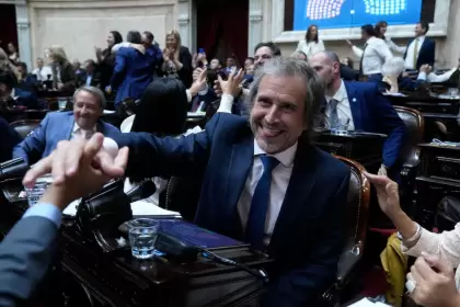 Tensión en Diputados: aprueban el Presupuesto pero cae artículo 75 y se sostienen leyes sociales