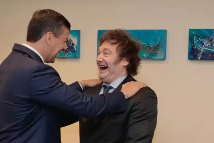Milei con Santiago Peña