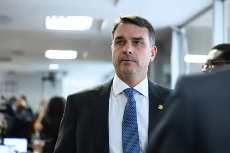 "Flávio Bolsonaro aparece como una opción relevante por el respaldo explícito de su padre y por el capital político del bolsonarismo", dice Stuenkel.
