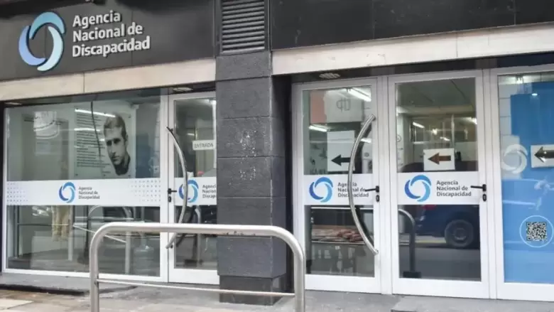 Adorni anunció el cierre de la Andis