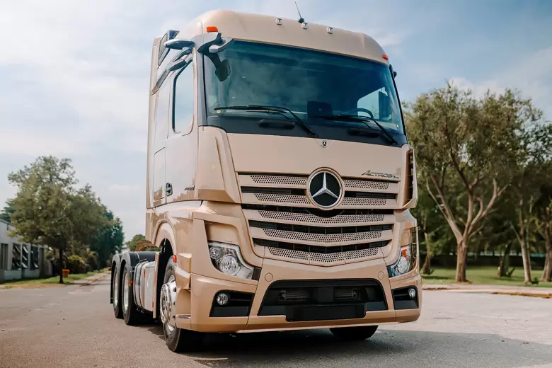 Mercedes-Benz logró en 2025 el 33,4% de participación en camiones con productos como el Actros 2663 LS.