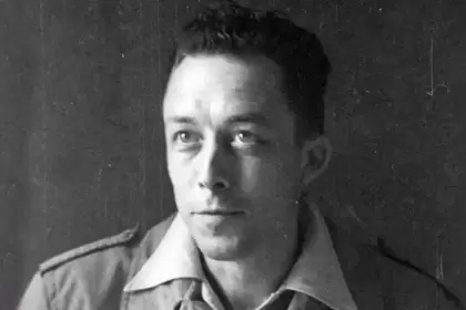 La lucidez como patria: el Camus que lee Martín Buceta
