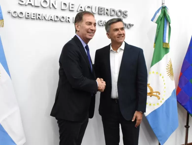 Santilli visitó a Zdero en Chaco para sumar apoyos para la reforma laboral, el 12 de enero