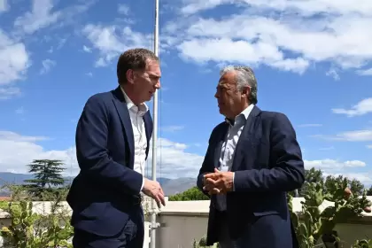 Santilli visitó Mendoza para reunirse con Cornejo por la reforma laboral