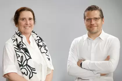 Dal Poggetto y Kerner revisan los noventa para entender cómo se fabrica un presente