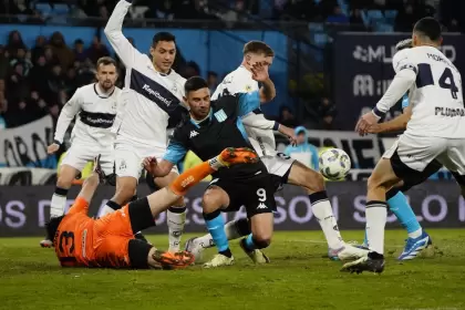 El último cruce entre Gimnasia y Racing fue para el "Lobo"