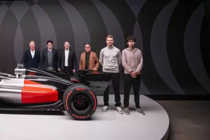 Audi presentó oficialmente el R26 para la F1. "Nuestro objetivo es ganar campeonatos para 2030", avisaron.