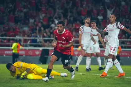 Luciano Cabral viene de marcar un gol en el empate entre Independiente y Estudiantes