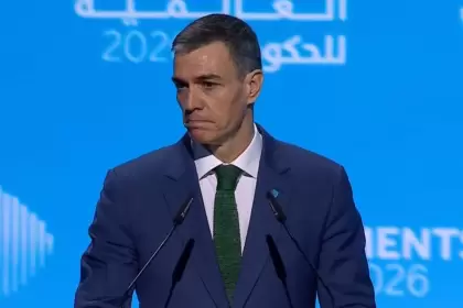 España prohibirá TikTok, Instagram y Grok a menores: lo anunció Sánchez