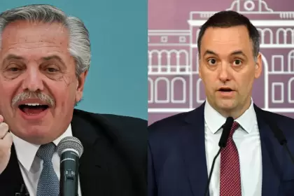 "Que Dios se apiade de su alma": Adorni y Fernández cruzan fuego por Techint